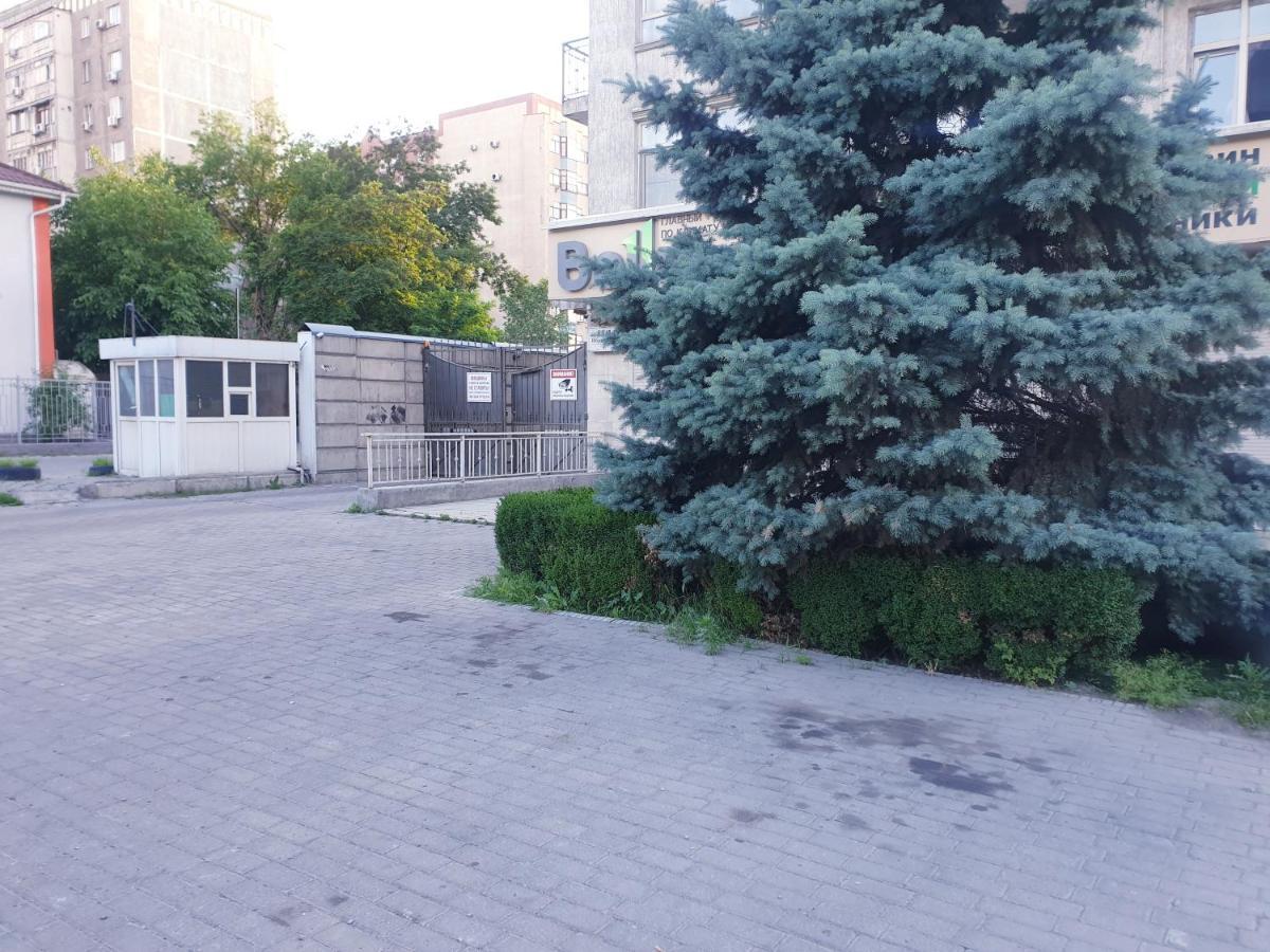 Apartments Paritet Bishkek Exterior photo